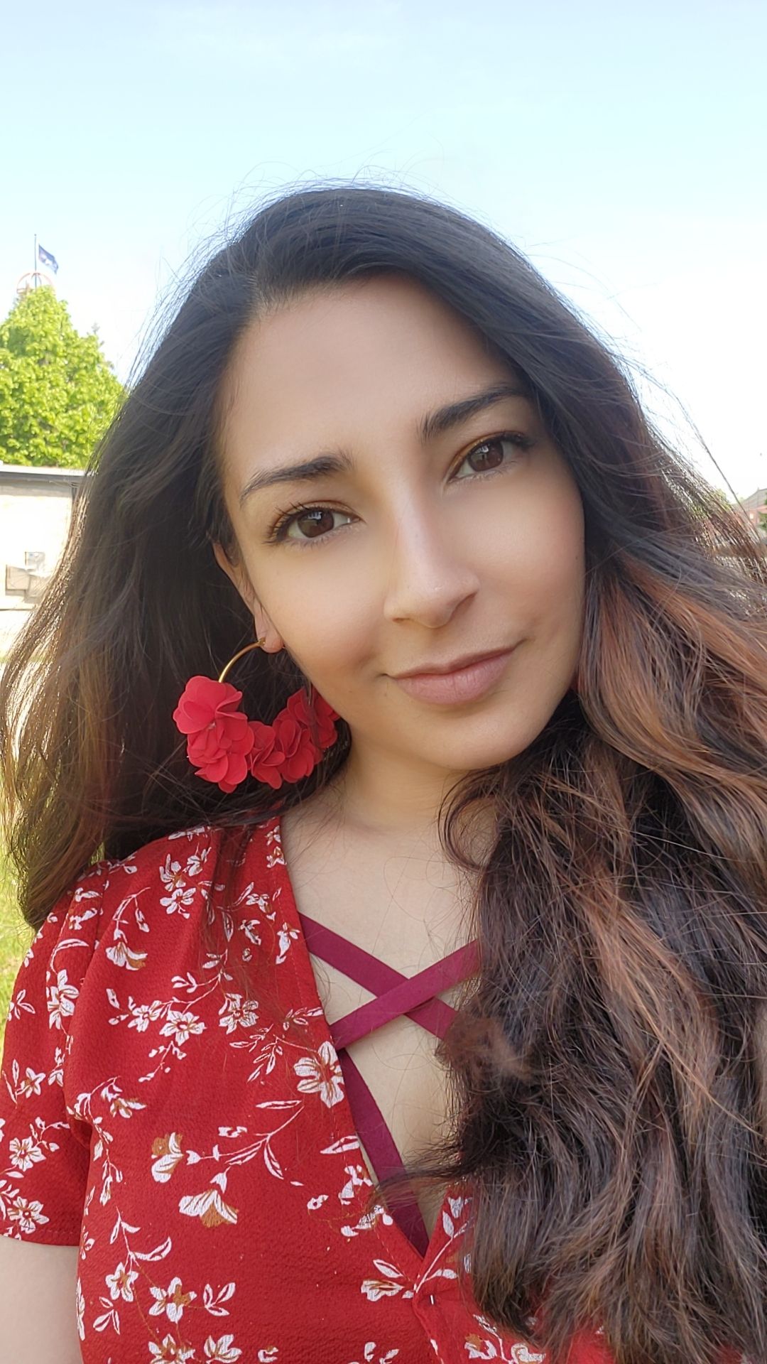 profile photo of stephanie on a red dress